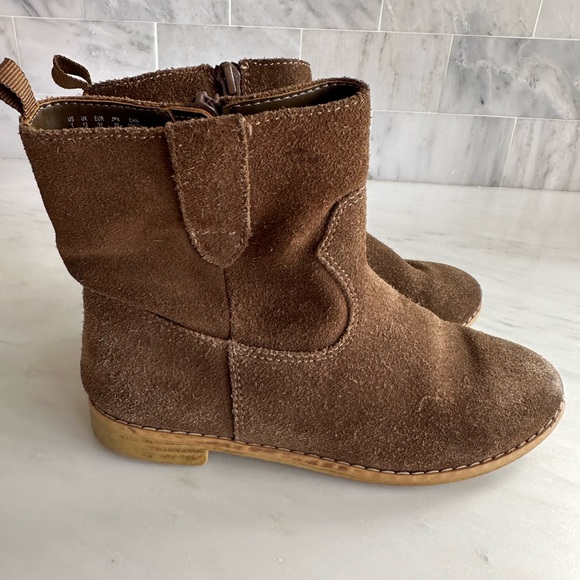 GUC Kids Boots Size 1 - Picture 1 of 7